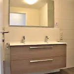 Haus Nr 15, Fischerhus * 쉴리그